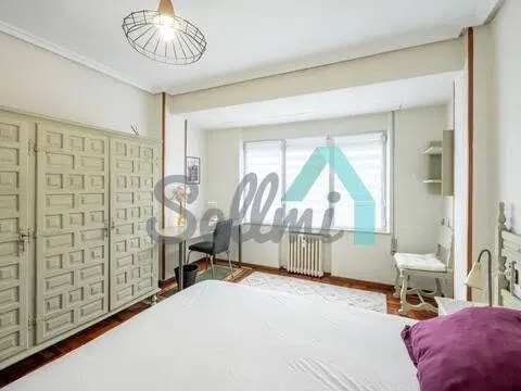 Habitació de lloguer, Oviedo