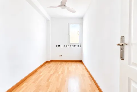 Pis de 77 m² a València