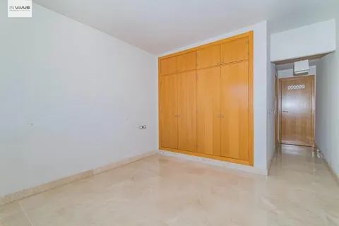 Flat 101 m² in Granada (2/49)