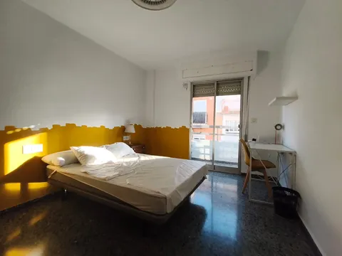 Habitació de lloguer, Burjassot