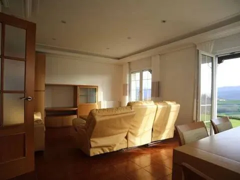 Casa de 216 m² a Udías