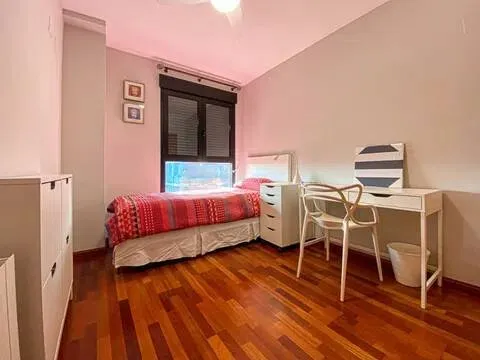 Pis de 99 m² a València