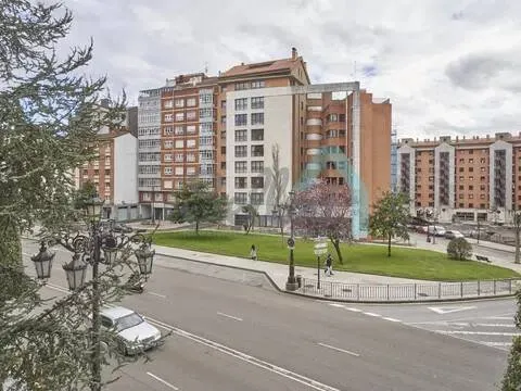 Pis de 123 m² a Oviedo