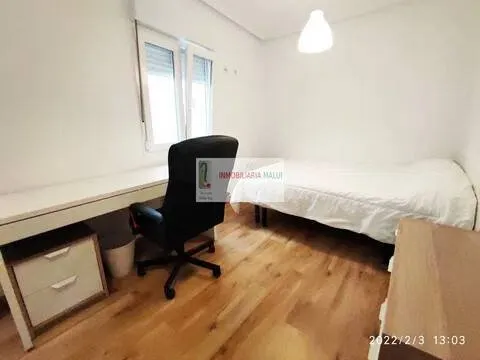 Pis de 130 m² a Oviedo