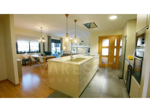 Piso de 169 m² en Espartinas