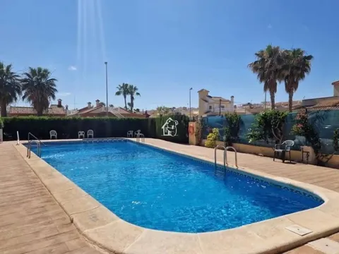 Pis de 70 m² a Oriola