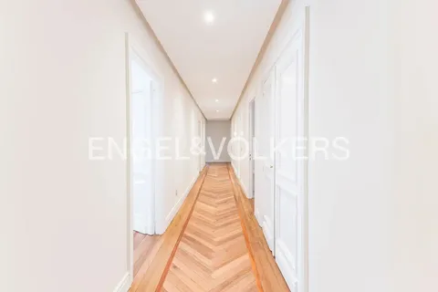 Appartement 208 m² à Madrid