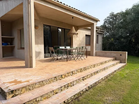 House 141 m² in Corçà (3/23)