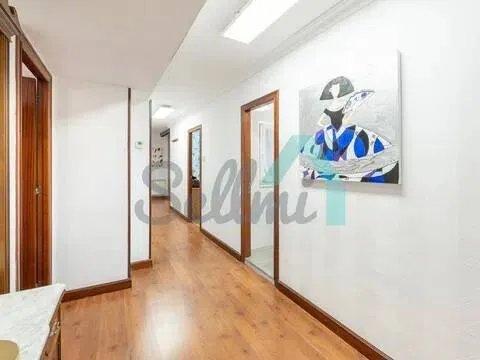 Pis de 127 m² a Oviedo