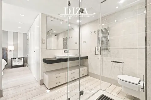 Wohnung 192 m² in Madrid