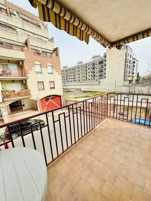 Piso de 85 m² en Granada
