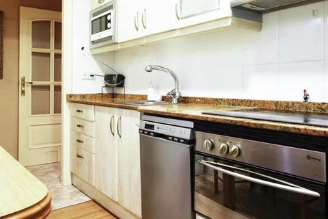 Piso de 60 m² en Hospitalet de Llobregat (2/13)