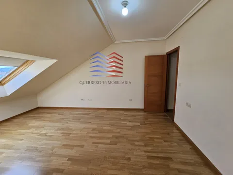 Pis de 147 m² a Ourense