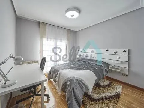 Pis de 106 m² a Oviedo