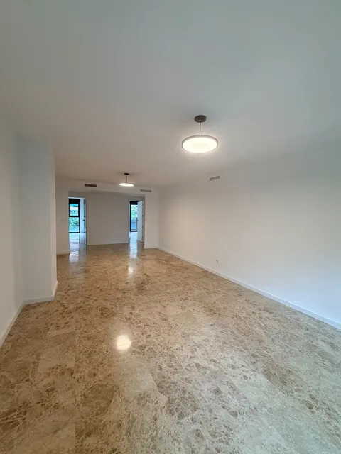 Appartement 161 m² à Valence (3/31)