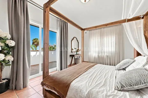 Casa de 256 m² a Estepona