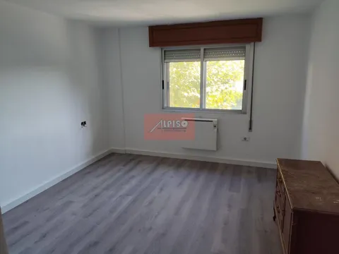 Pis de 81 m² a Ourense