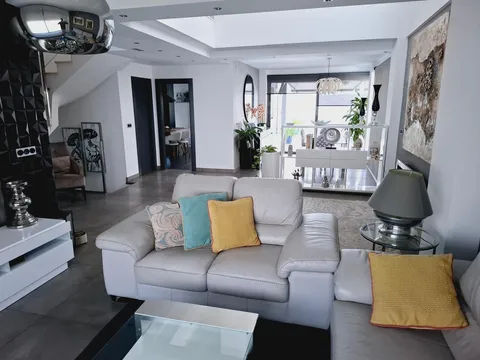 Pis de 137 m² a La Zubia