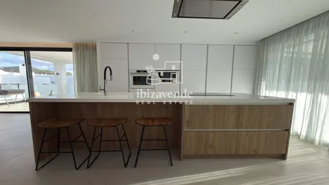 Дом 595 м² в Santa Eulària des Riu