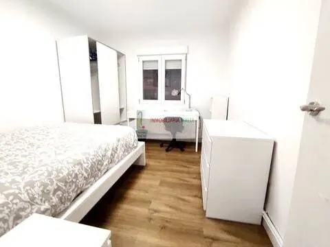 Pis de 130 m² a Oviedo
