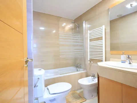 Flat 48 m² in Madrid (2/53)