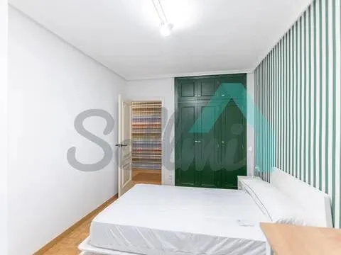 Pis de 83 m² a Oviedo