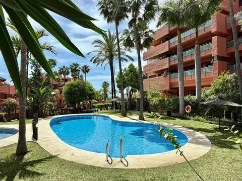 Flat 120 m² in Estepona