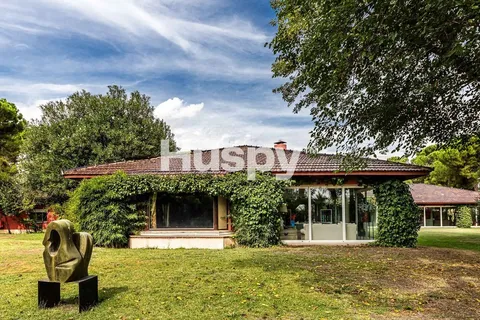 Pis de 1200 m² a Pozuelo de Alarcón