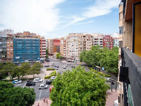 Wohnung 100 m² in Valencia