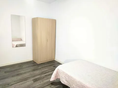 Habitació de lloguer, Burjassot
