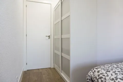Кімната в оренду, Madrid