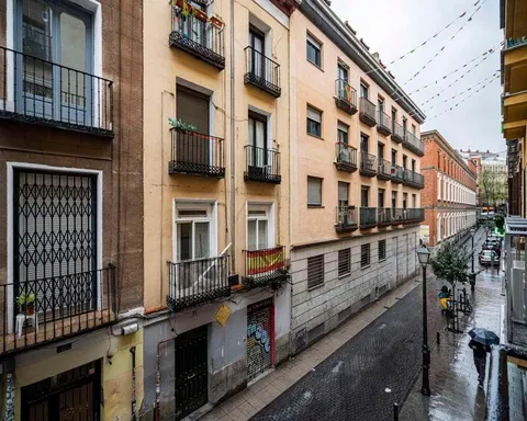 Room for rent, Madrid