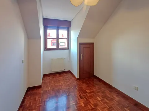 Pis de 114 m² a Oviedo