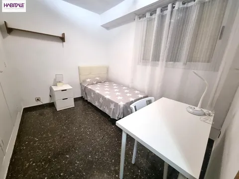 Pis de 100 m² a Montcada