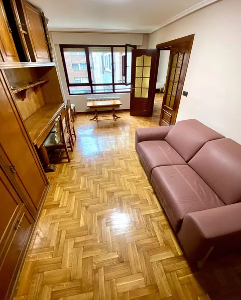 Wohnung 90 m² in Oviedo