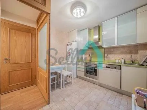 Pis de 84 m² a Oviedo
