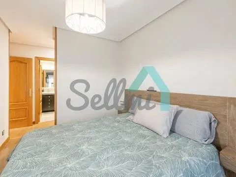 Flat 86 m² in Oviedo
