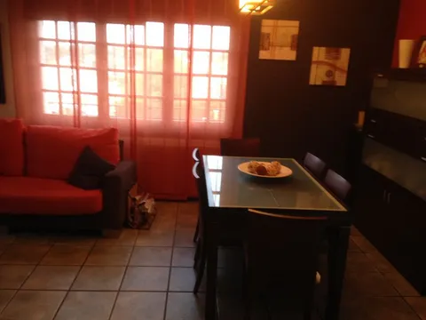 Habitació de lloguer, Santa Eulàlia de Ronçana