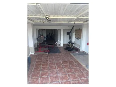 Casa de 200 m² a Oriola