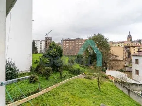 Pis de 60 m² a Oviedo