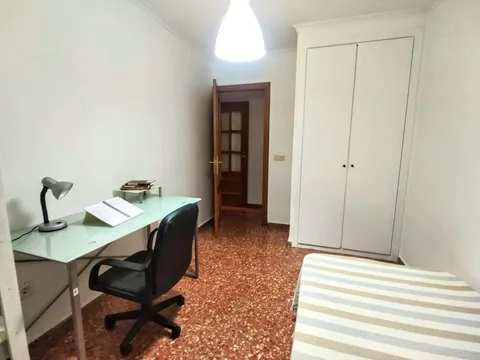 Habitació de lloguer, Burjassot