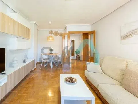 Pis de 91 m² a Oviedo