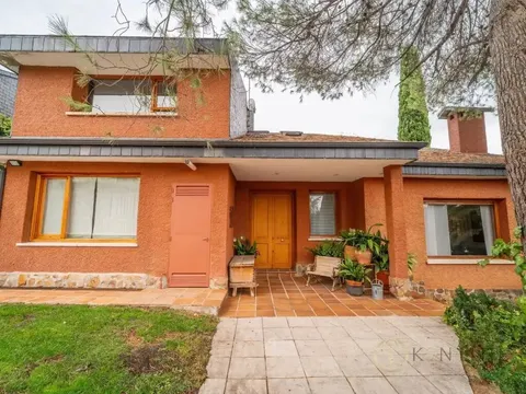 Casa de 330 m² en Algete