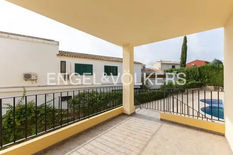 Casa de 250 m² a Riba-roja de Túria
