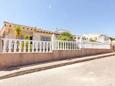 Casa de 61 m² a Oriola