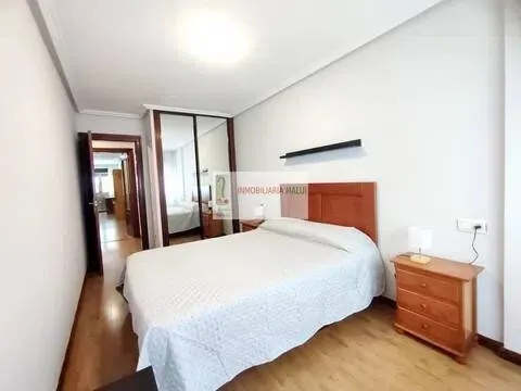 Pis de 75 m² a Oviedo