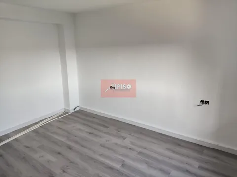 Pis de 81 m² a Ourense