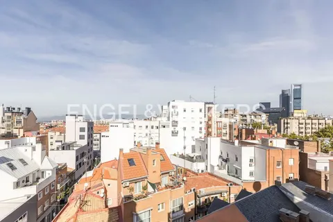 Wohnung 158 m² in Madrid