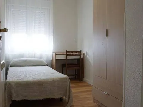 Habitació de lloguer, Àvila