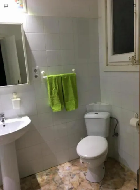 Habitació de lloguer, Barcelona (3/4)